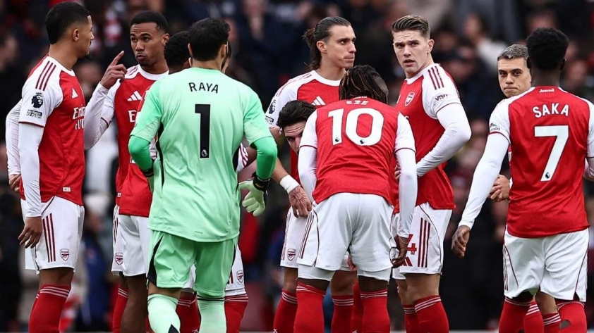 Arsenal phá kỷ lục ấn tượng của MU một cách ngoạn mục 5 Arsenal sang bằng kỷ lục khó tin của MU 729545