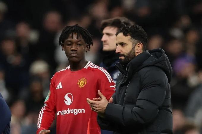 Chuyển nhượng MU 31/10: Tân binh cho hàng tiền vệ, trụ cột ra đi 9 Chuyển nhượng MU 31/10: Đại tu tuyến giữa; Trụ cột ra đi 731696