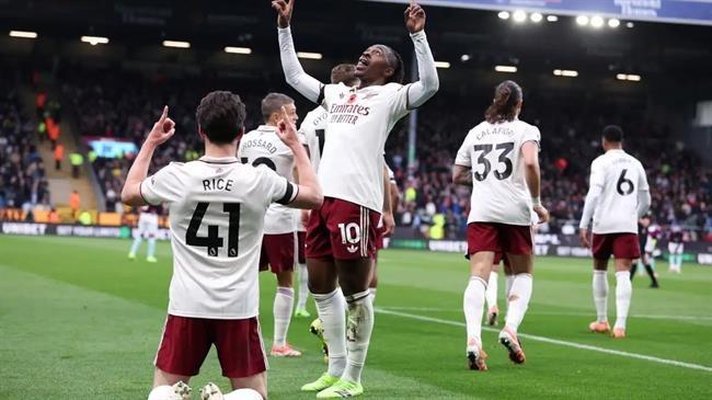 Ronaldo ủng hộ Arsenal vô địch Premier League và lên kế hoạch cưới cúp Vàng 8 arsenal-0211063236