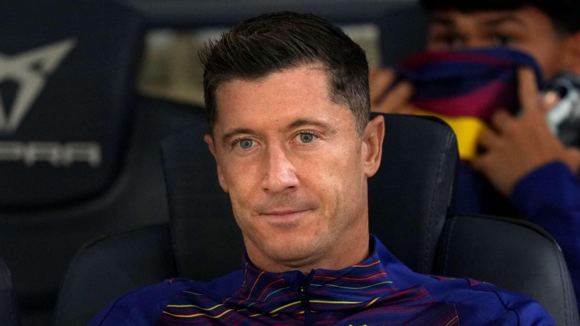 Robert Lewandowski sẽ giải nghệ ở Barca? 739415