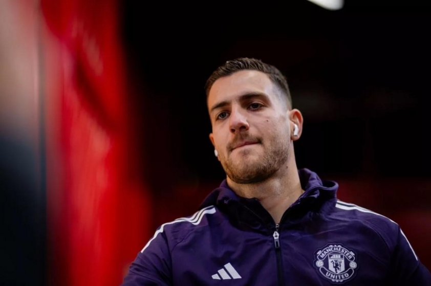 Ngôi sao MU không hài lòng với lối chơi của  754096