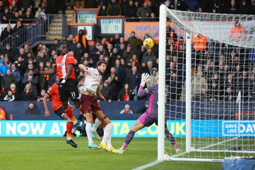 Trực tiếp Man City 2-1 Luton Town: Hai bàn thắng liên 370853