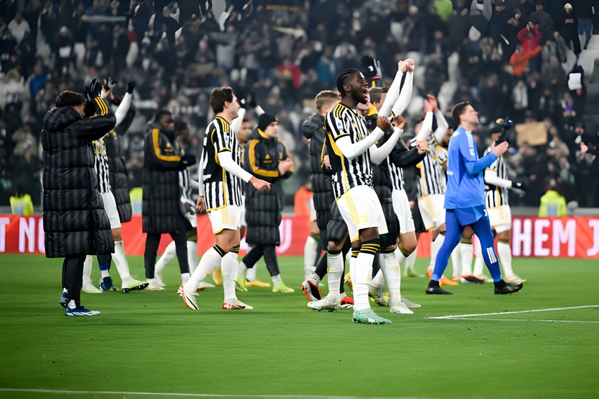 Juventus áp sát ngôi đầu bảng Serie A khi thắng Sassuolo thuyết phục 391906