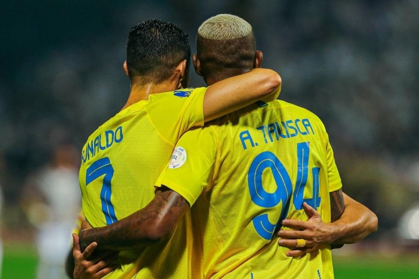 Ngôi sao Al-Nassr cảm thấy may mắn vì được là đồng đội của Ronaldo 459342