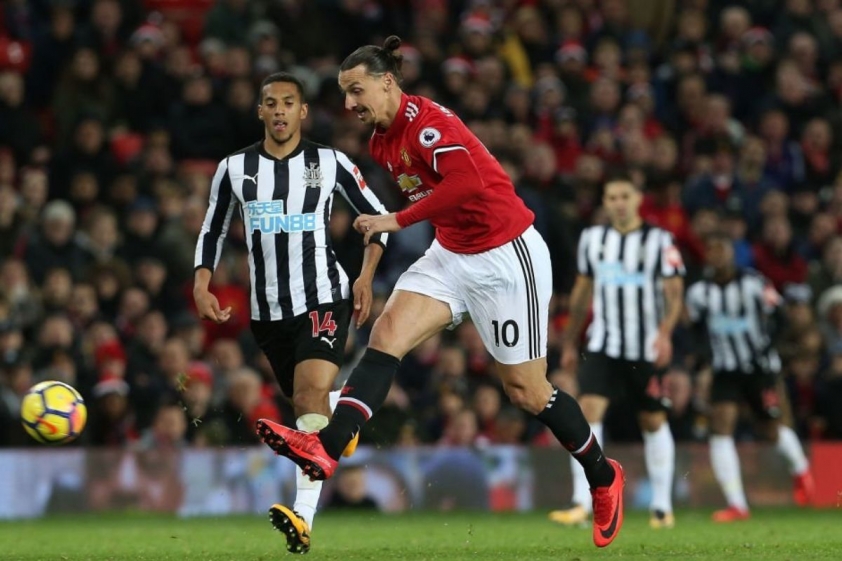 Ibrahimovic trở lại AC Milan trước trận cầu định gặp Newcastle 328584