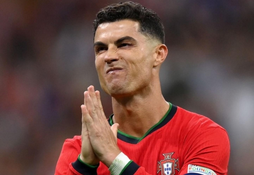 HLV Bồ Đào Nha: 'Chúng tôi tự hào về Ronaldo' 491223