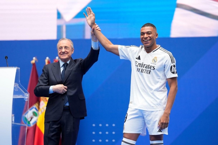 Toả sáng trận ra mắt, Mbappe nhận cơn mưa lời khen từ Real Madrid 513441