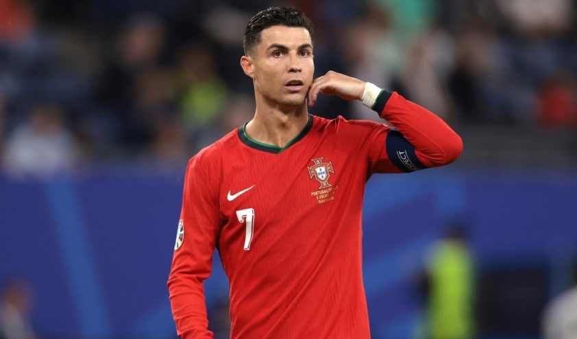 Cristiano Ronaldo: 'Người tôi chỉ trích không hiểu gì về bóng đá'-522258