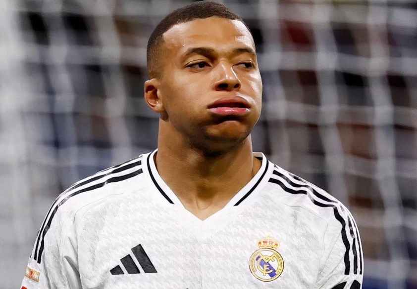 Kylian Mbappe lập kỷ lục việt vị ở La Liga, khiến Real Madrid lo lắng