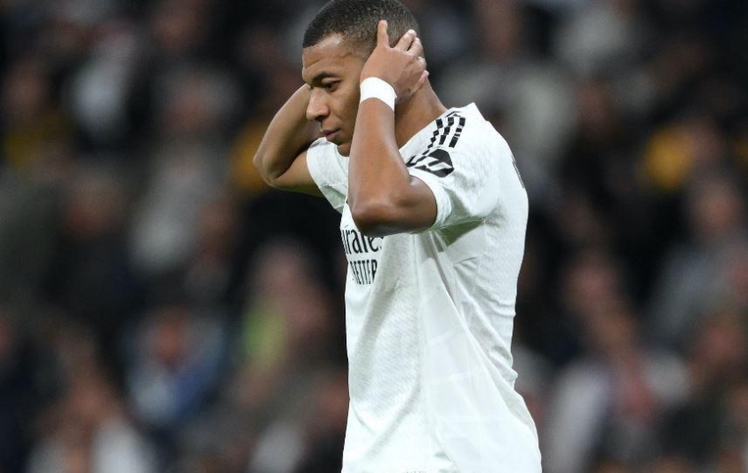 HLV Ancelotti tố Mbappe thiếu nỗ lực phòng ngự, khiến Real Madrid sa sút