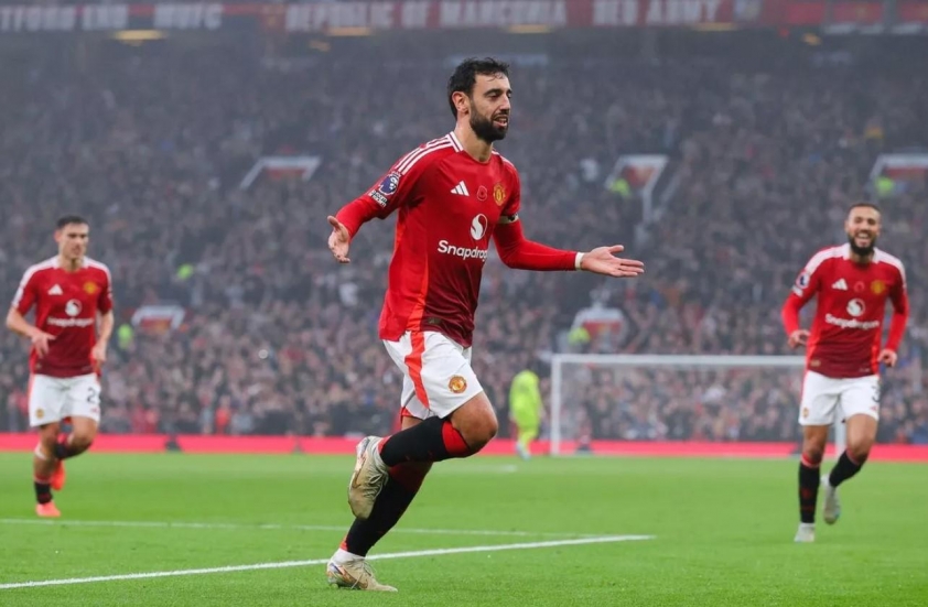 Ruben Amorim Thổi Bùng Ngọn Lửa Mới Tại Manchester United Với Sơ Đồ Chiến Thuật 3-4-3