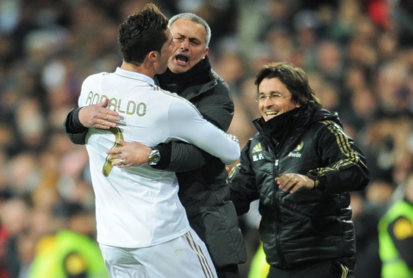 Mourinho thuyết phục Ronaldo quay lại châu Âu-559963