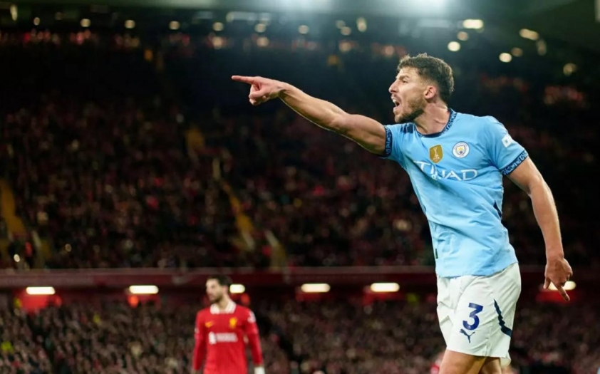 Ruben Dias bùng nổ trong cuộc phỏng vấn hậu trận sau thất bại của Man City trước Liverpool