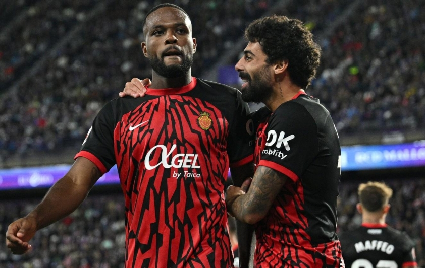 Barca khó vô địch La Liga mùa tới vì một lời nguyền 663540