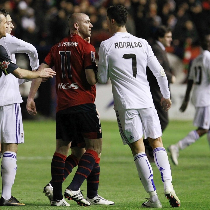 Ronaldo bị đào lại vụ việc 14 năm trước, lại gây bão MXH-687406
