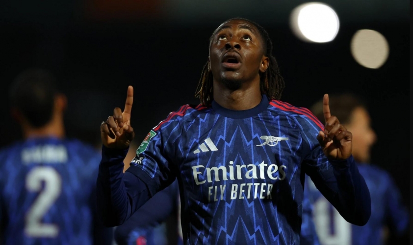 Eze ra mắt, Arsenal dễ dàng vượt qua vòng Carabao Cup 4 Eberechi Eze ghi bàn thắng đầu tiên cho Arsenal