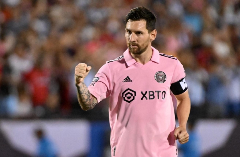Messi đạt điểm 10