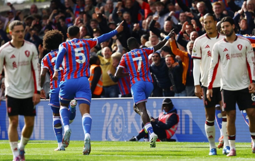 Chiesa ghi bàn, Liverpool bất ngờ thua Crystal Palace 4 Trực tiếp Crystal Palace 1-0 Liverpool: Đôi công rực lửa-712306