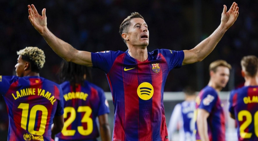 Lewandowski lọt top chân sút vĩ đại nhất Barcelona-712856