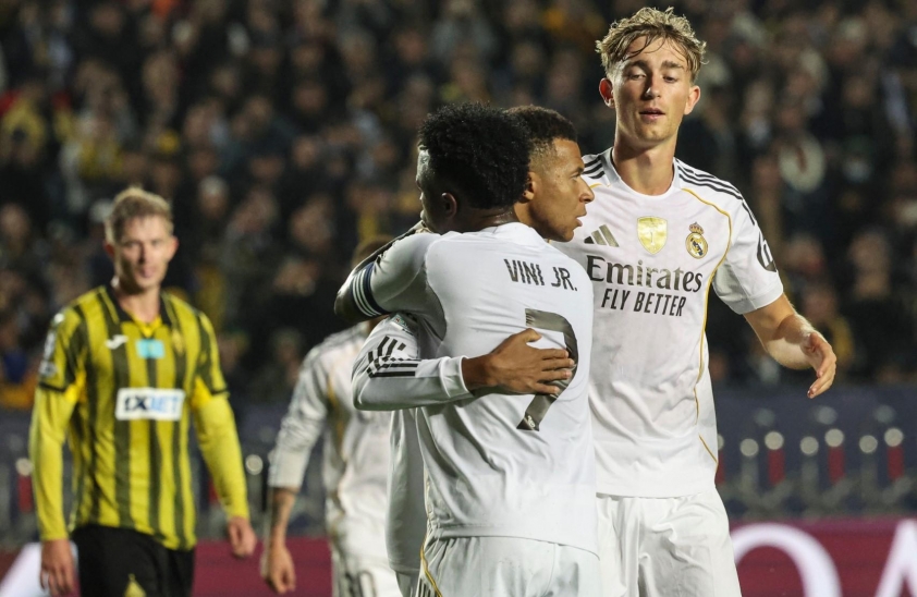 Mbappé làm cả châu Âu khiếp sợ với những màn trình diễn xuất sắc 4 4