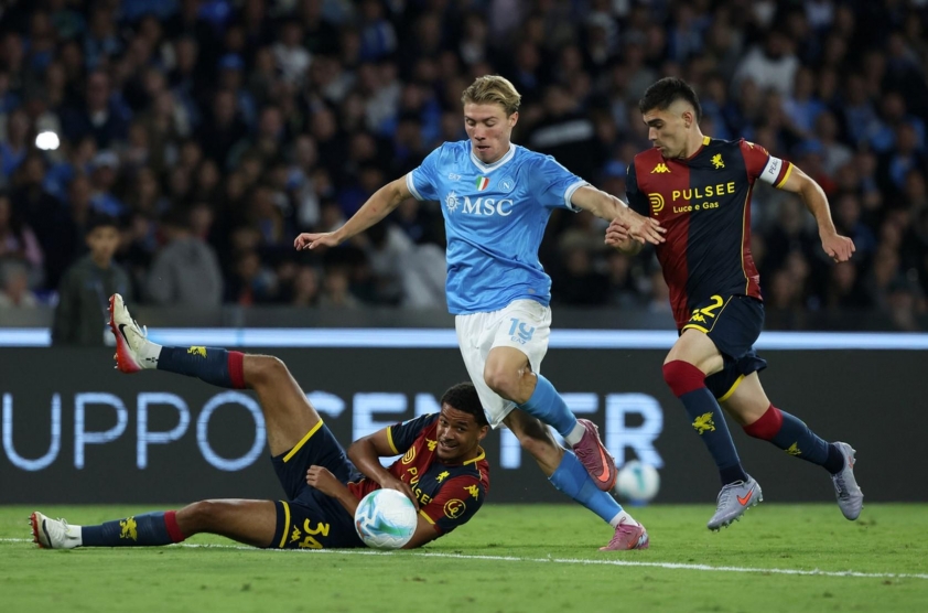Hojlund tỏa sáng, Napoli chiếm lại ngôi đầu Serie A 5 2