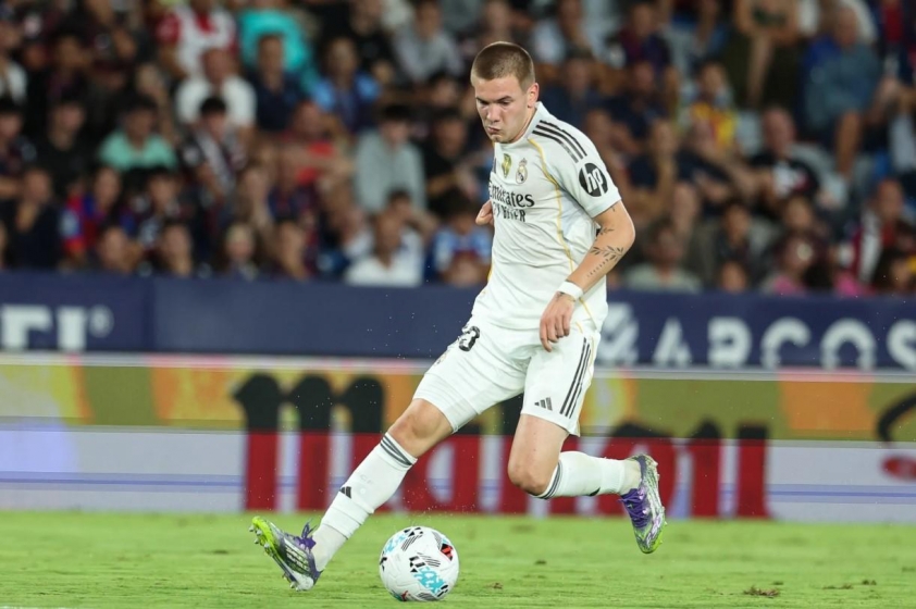 "Xabi Alonso đau đầu vì tài năng của Bellingham" 5 10