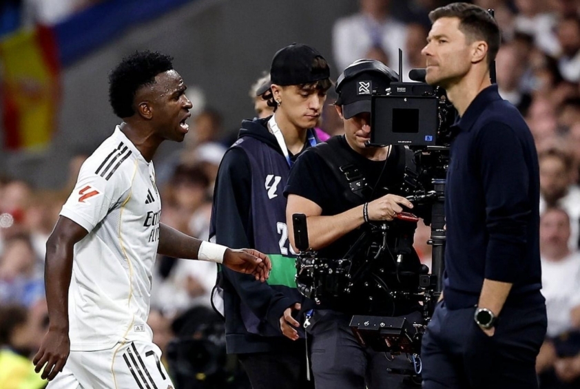 Real Madrid chính thức công bố giá bán Vinicius! 4 3