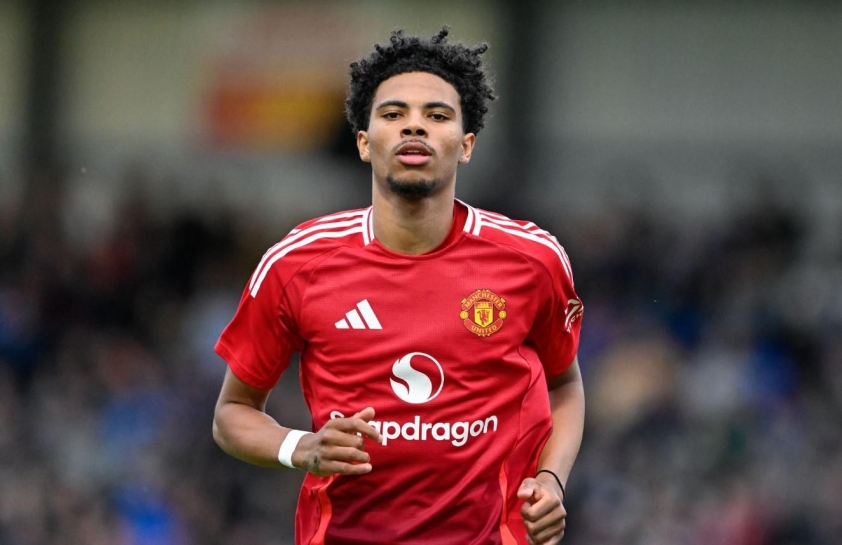 "Cầu thủ MU khiến cả nước Anh xôn xao" 5 1