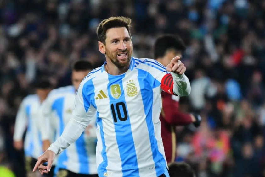 Messi trở lại châu Âu sau 4 tháng, cùng nhà vô địch bắt đầu Champions League? 5 1