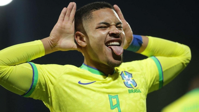 Ancelotti gửi tin vui đến Barcelona: Hai thông báo đáng mừng! 4 Flick mừng thầm! Ancelotti báo 2 tin vui liên tiếp cho Barcelona-735904