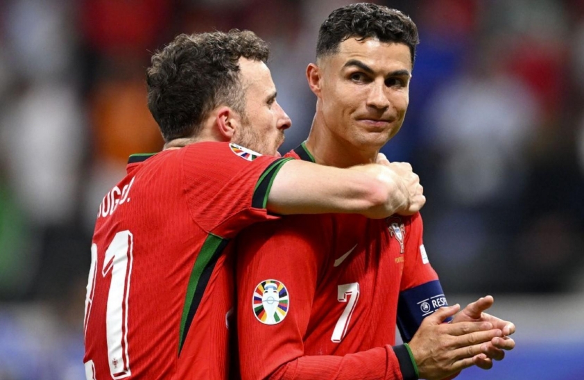 Ronaldo lý giải 2 lý do vắng mặt tại tang lễ Diogo Jota 4 8