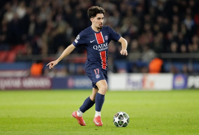 Liverpool chốt 130 triệu Euro để chiêu mộ tiền vệ số 1 thế giới 4 1