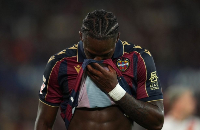 Thương vụ tiền đạo làm Barcelona họp khẩn trong đêm: Đã rõ! 4 13