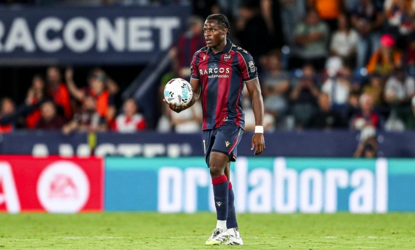 Arsenal dẫn đầu cuộc đua săn 'mũi nhọn' khiến châu Âu thổn thức 4 3