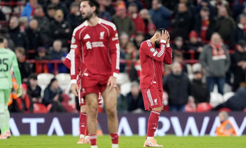 Trực tiếp Liverpool 1-3 PSV: Hàng thủ Liverpool tan tành-748847