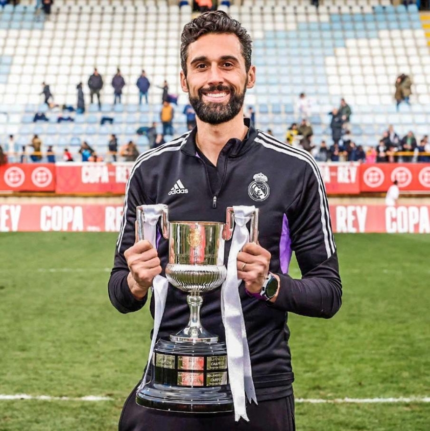 Alvaro Arbeloa trở thành ứng viên sáng giá thay Alonso