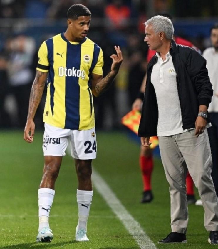 Jayden Oosterwolde gây chú ý nhờ kinh nghiệm thi đấu tại châu Âu