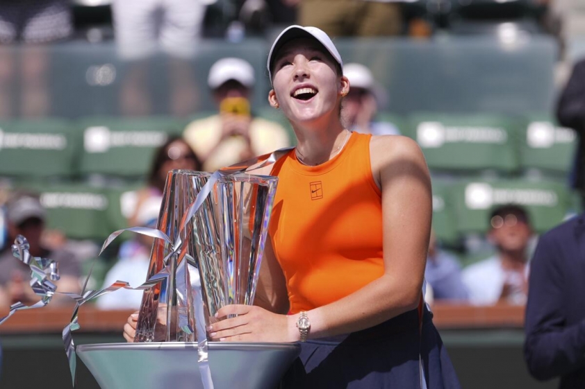 Mirra Andreeva nâng cao danh hiệu WTA 1000 Indian Wells ở tuổi 17