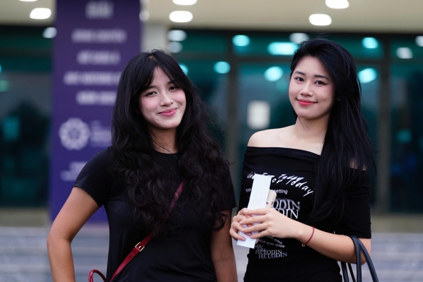 Giới trẻ và tình yêu mãnh liệt cho bóng chuyền nữ Việt Nam 646771
