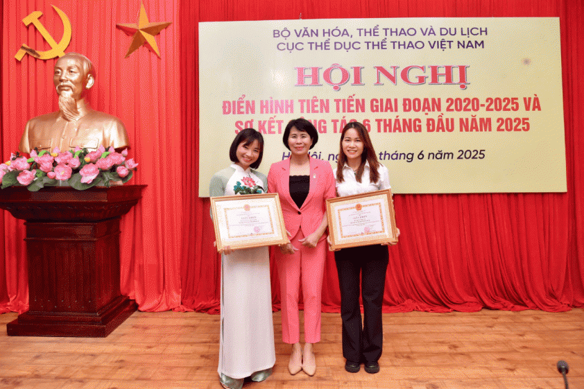 ‘Không có con đường nào trải toàn hoa hồng’: Nguyễn Thị Oanh và hành trình chạm tới vinh quang 655300
