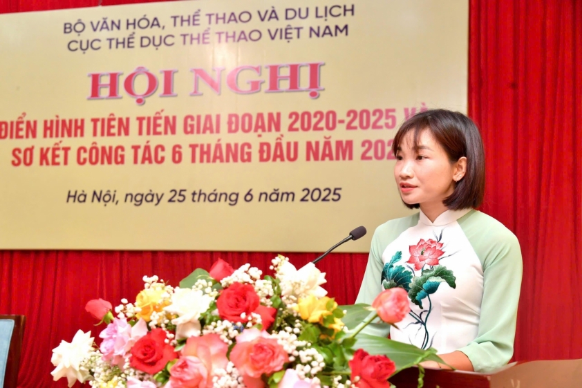 ‘Không có con đường nào trải toàn hoa hồng’: Nguyễn Thị Oanh và hành trình chạm tới vinh quang 655299