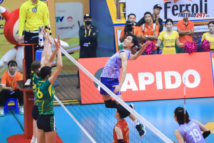 Bóng chuyền nữ Việt Nam thắng đậm trận ra quân VTV Cup 2025 657155