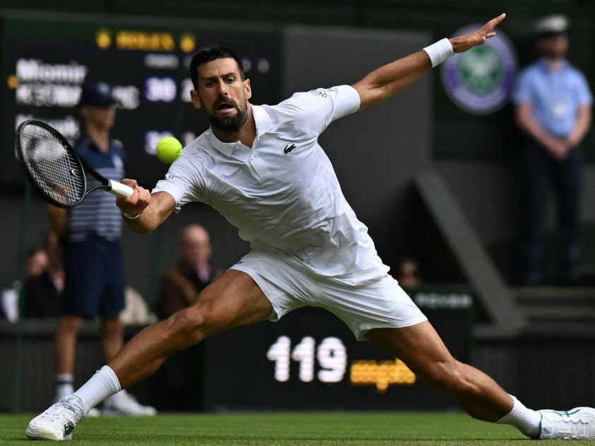 Djokovic dấn thân sang môn thể thao vua 676869