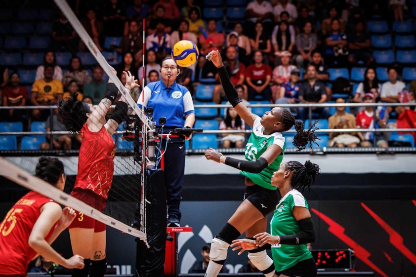 Trực tiếp bóng chuyền nữ Việt Nam 0-2 Kenya: Khó khăn chồng chất 693123