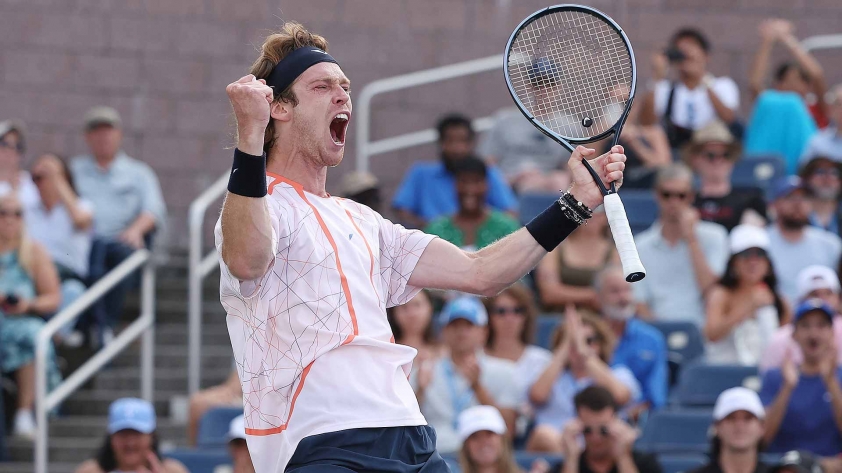 Alcaraz, Zverev, Pegula giành quyền vào vòng 1/8 US Open 2023 321795