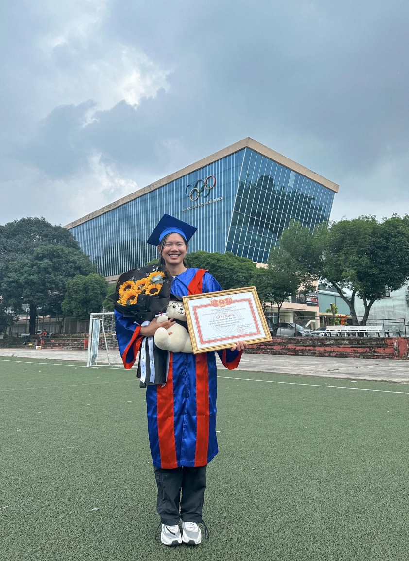Ánh Viên rạng rỡ trong ngày tốt nghiệp đại học 340977