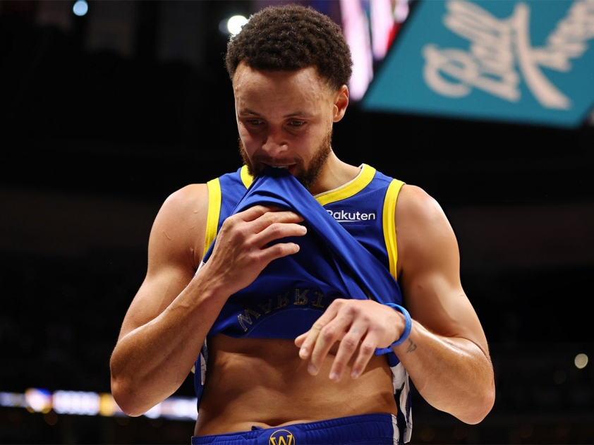 Stephen Curry in the match between Golden State Warriors vs.  Denver Nuggets Christmas 2023-2024 NBA season