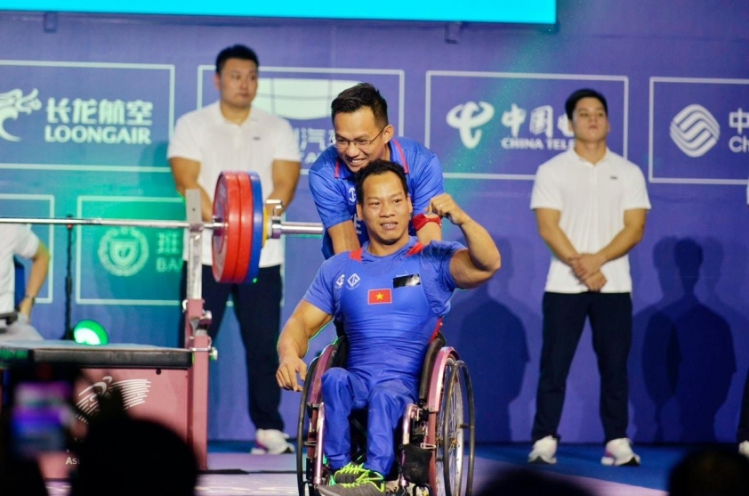 Lê Văn Công giành huy chương Paralympic 2024 522825