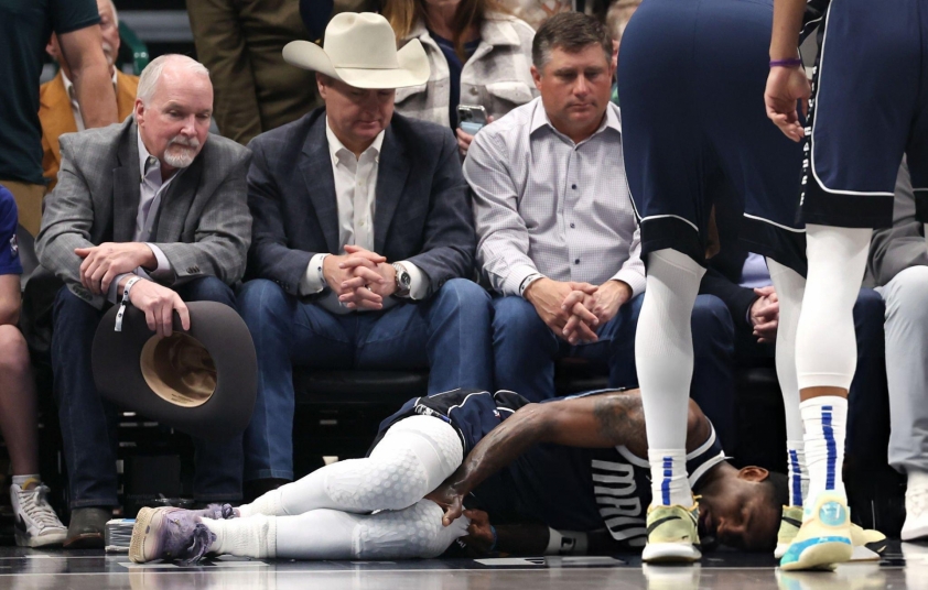 Kyrie Irving suffered a serious injury and had to miss the rest of the season 600306