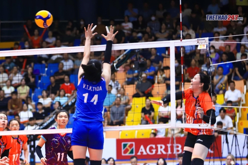 Bóng chuyền nữ Việt Nam toàn thắng sau vòng bảng VTV Cup 2025 658724